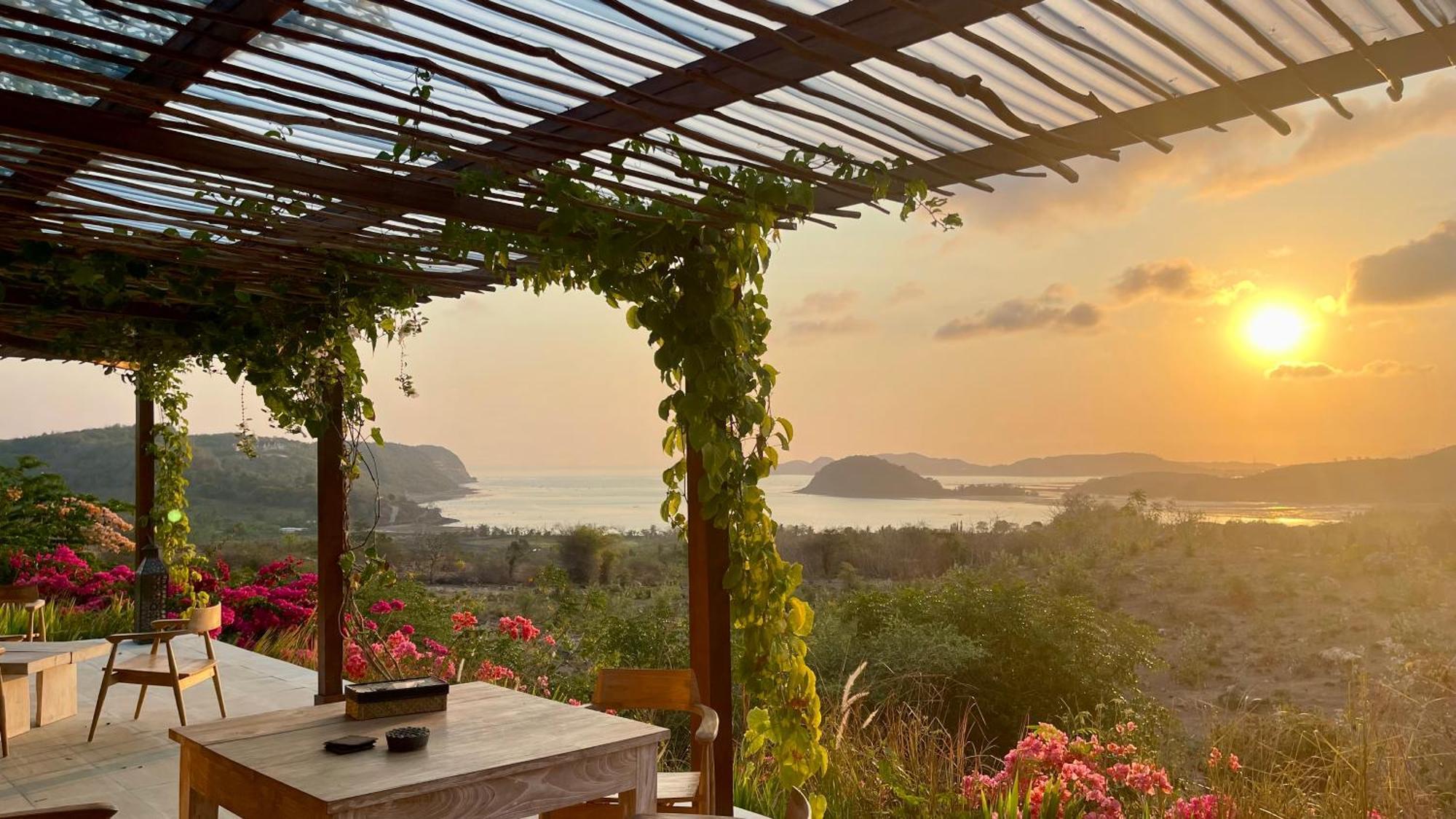 Lobster Bay Lombok Hotel Awang Екстериор снимка