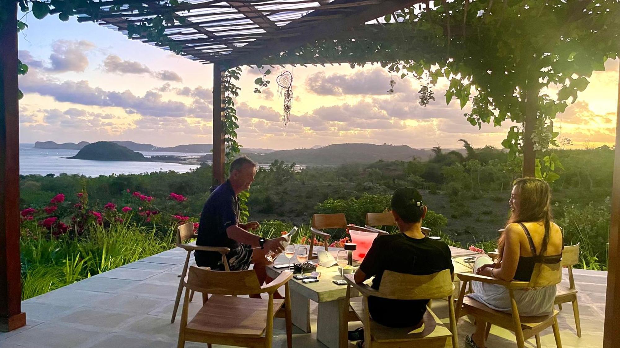 Lobster Bay Lombok Hotel Awang Екстериор снимка